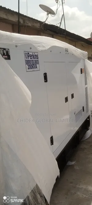 200kva Perkins Soundproof Diesel Generator 100% Copper Coil