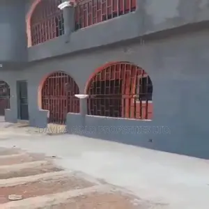 18bdrm Block of Flats in Benin City for sale