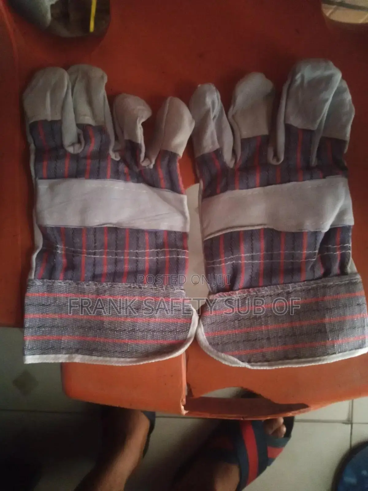 Hand Glove