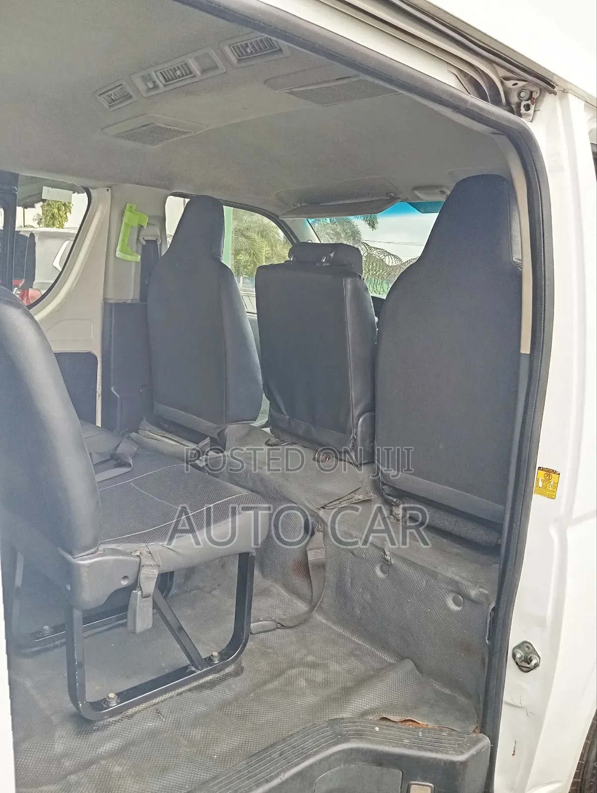 Toyota HiAce 2014 White
