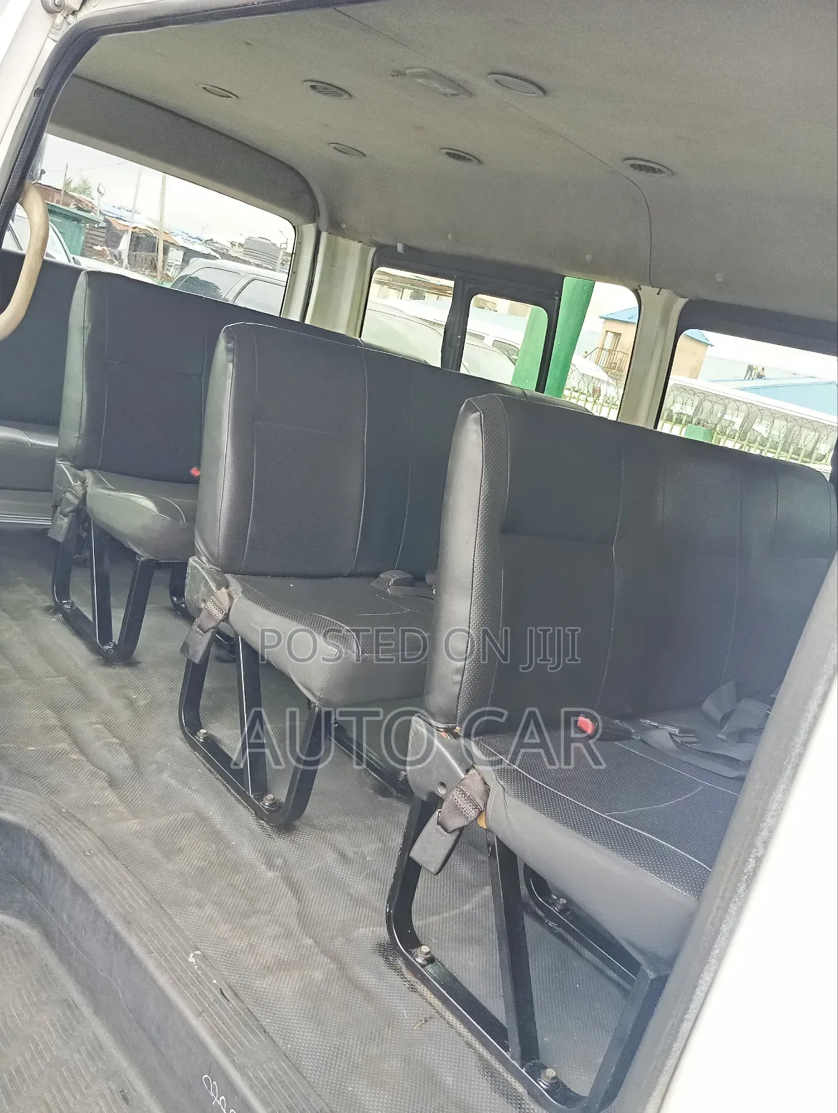 Toyota HiAce 2014 White