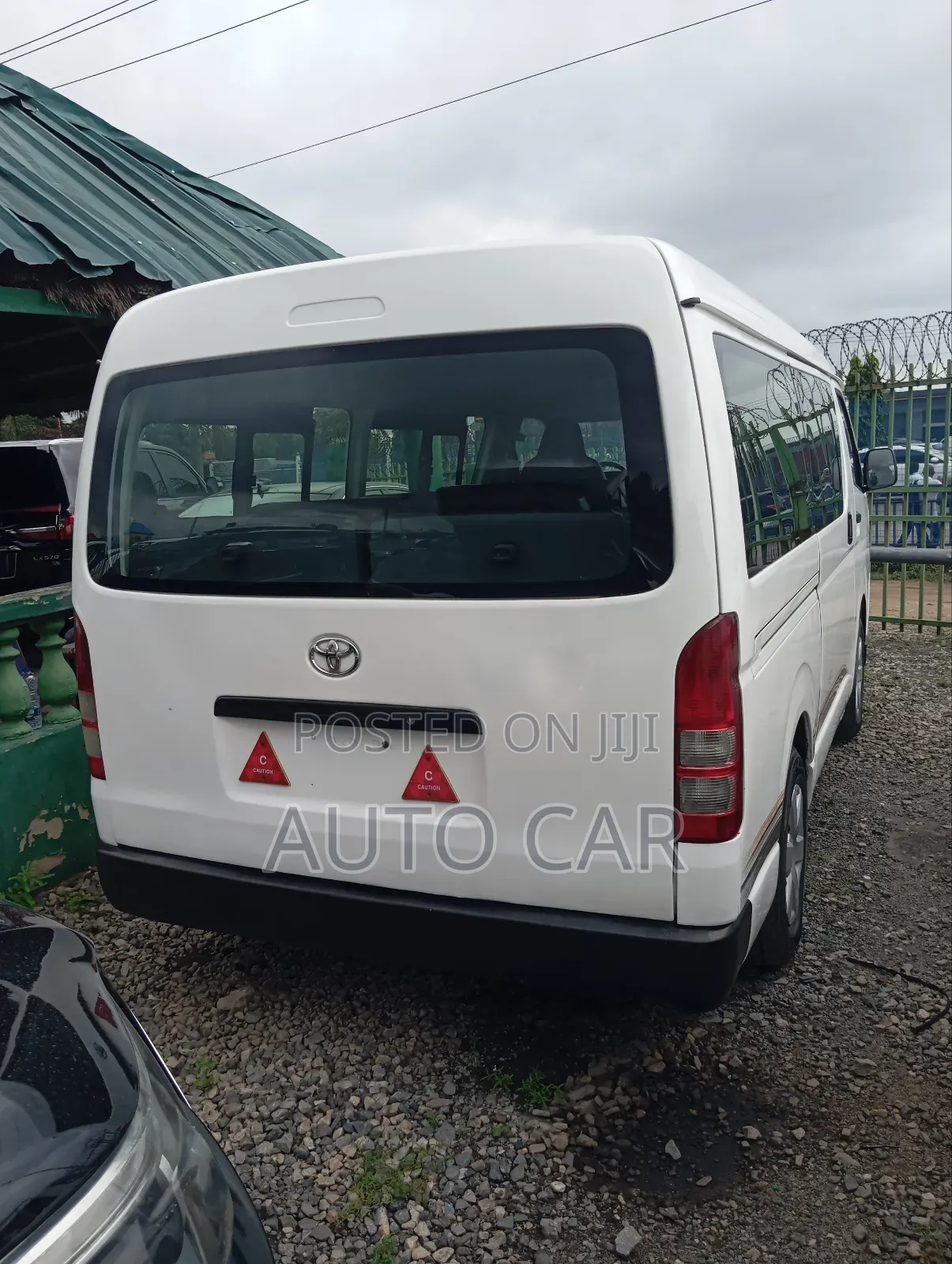 Toyota HiAce 2014 White