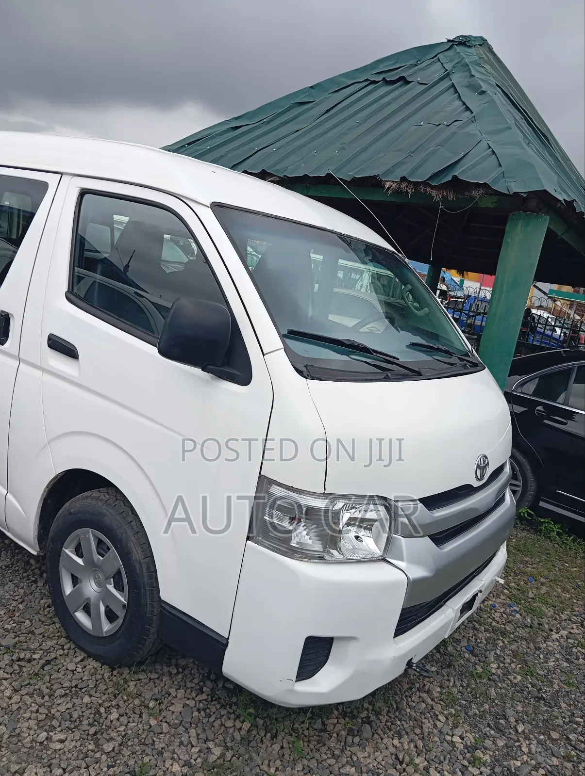 Toyota HiAce 2014 White