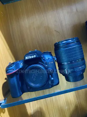 Nikon D7100 With 18-105mm Lens