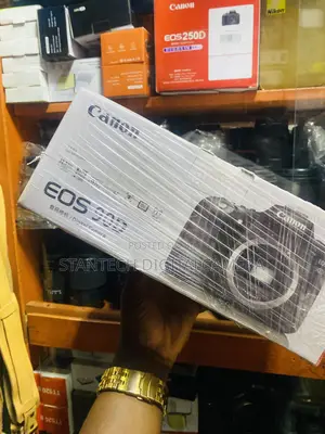 Canon 90d With 18-135mm Lens