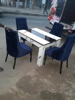 4 Seater Executive Modern Dinning