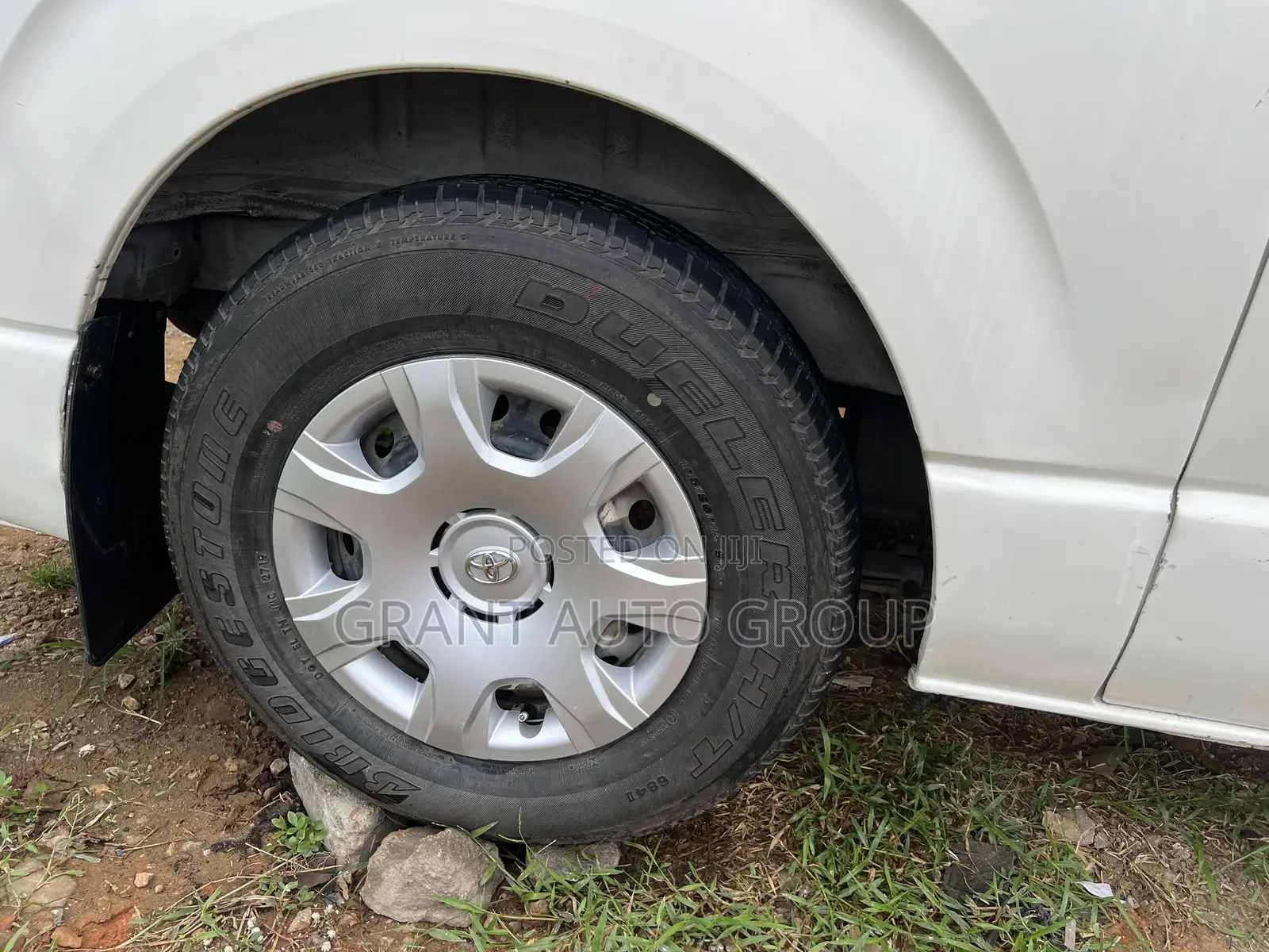 Toyota HiAce 2010 Beige