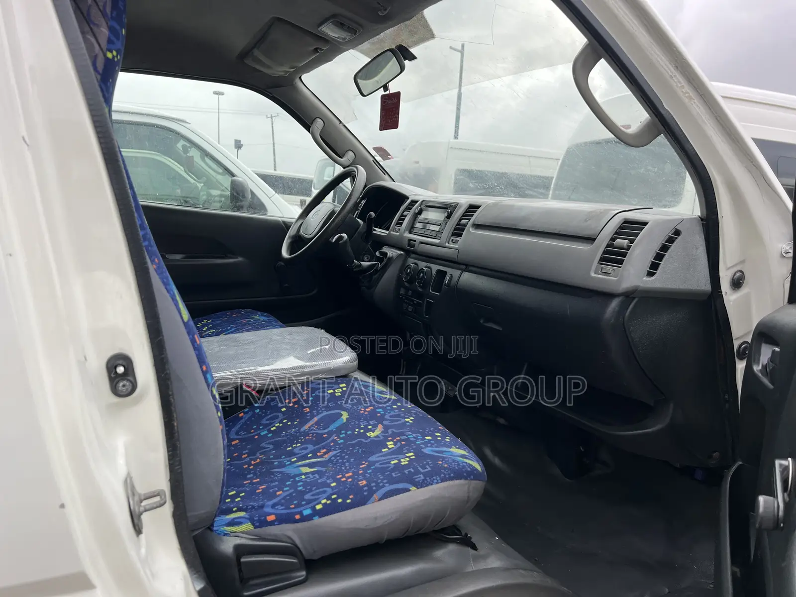 Toyota HiAce 2010 Beige