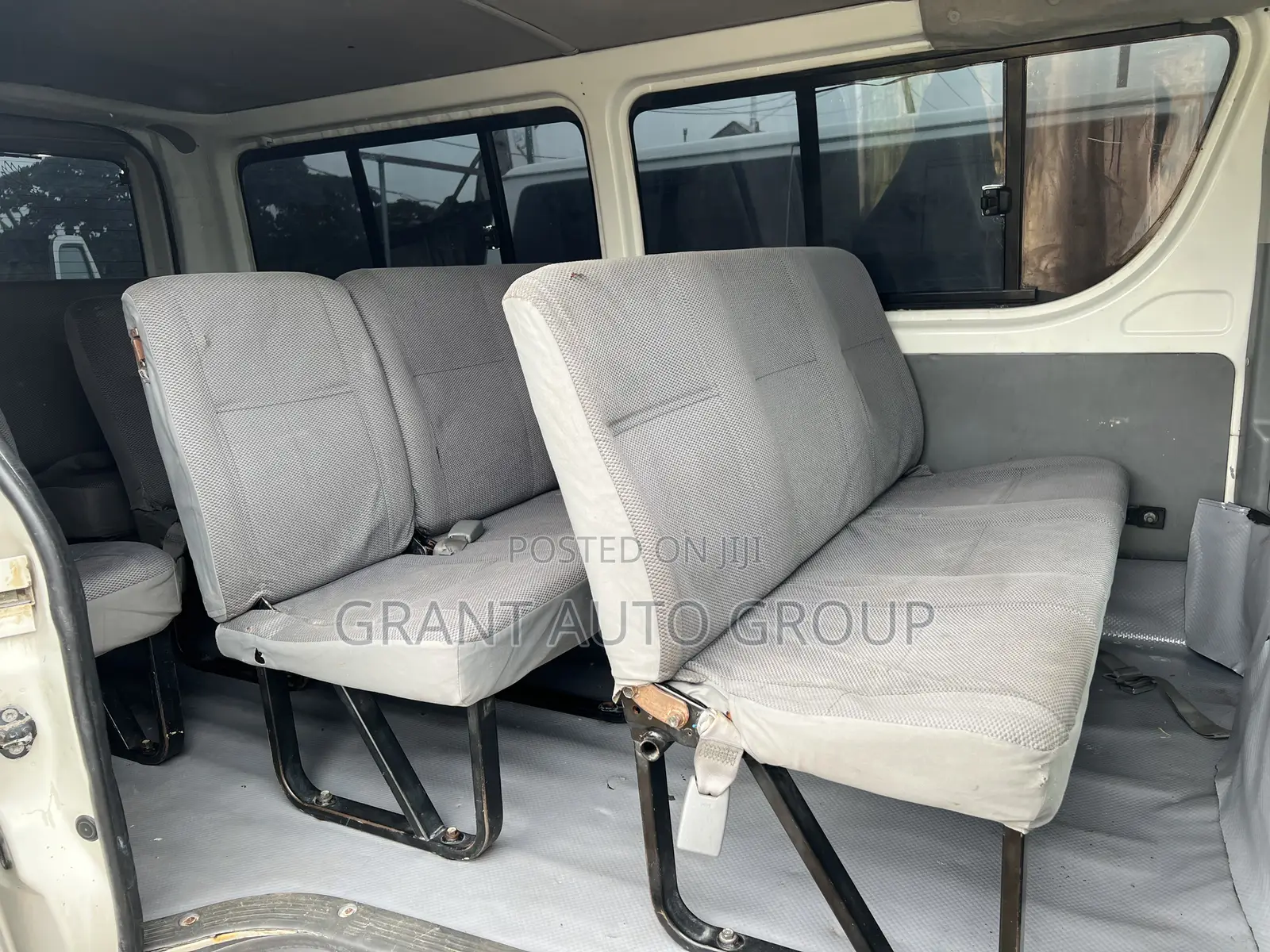 Toyota HiAce 2010 Beige
