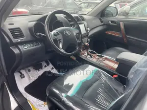 Toyota Highlander 2013 Silver