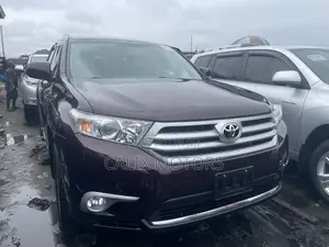 Toyota Highlander 2013 Red