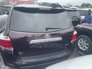 Toyota Highlander 2013 Red