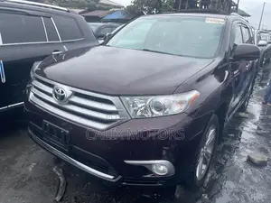 Toyota Highlander 2013 Red