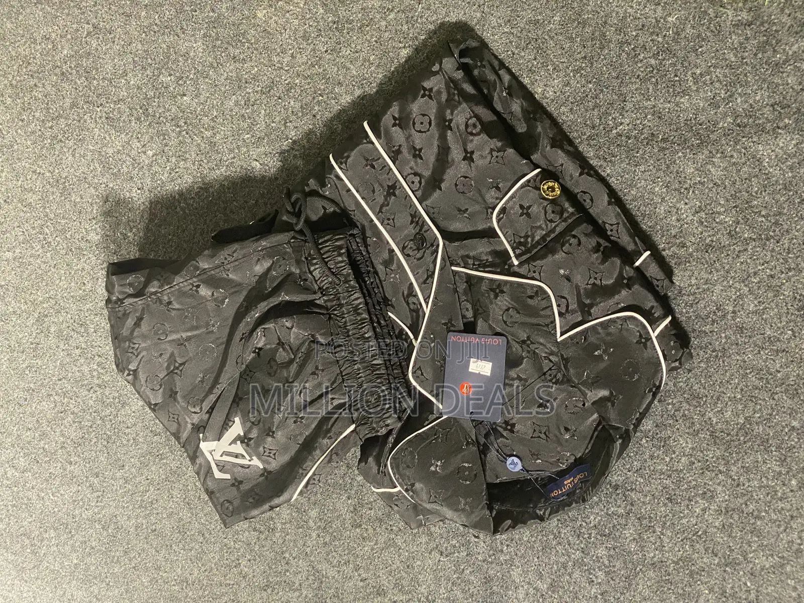 2 Pieces Stylish Men’S Jacket N Shorts