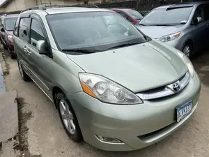 Toyota Sienna XLE Limited AWD 2006 Green