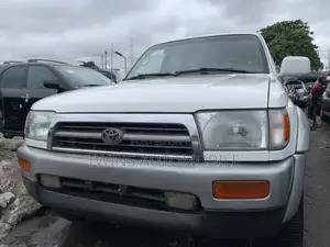 Toyota 4-Runner 2002 White