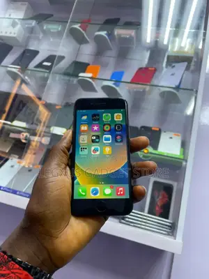 Apple iPhone 8 64 GB Black