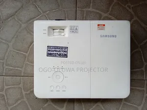 Buy Good Quality Projector - Clean and Well Maintained