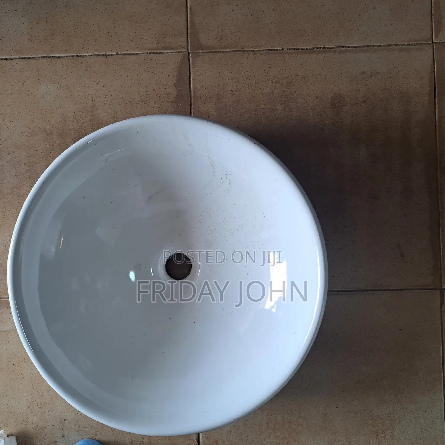 Counter Top Round Ceramic Basin