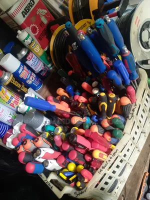All Kinds Of Flat And Star Screw Drivers