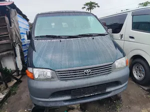 Toyota HiAce 2003 Blue
