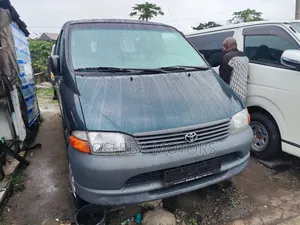 Toyota HiAce 2003 Blue