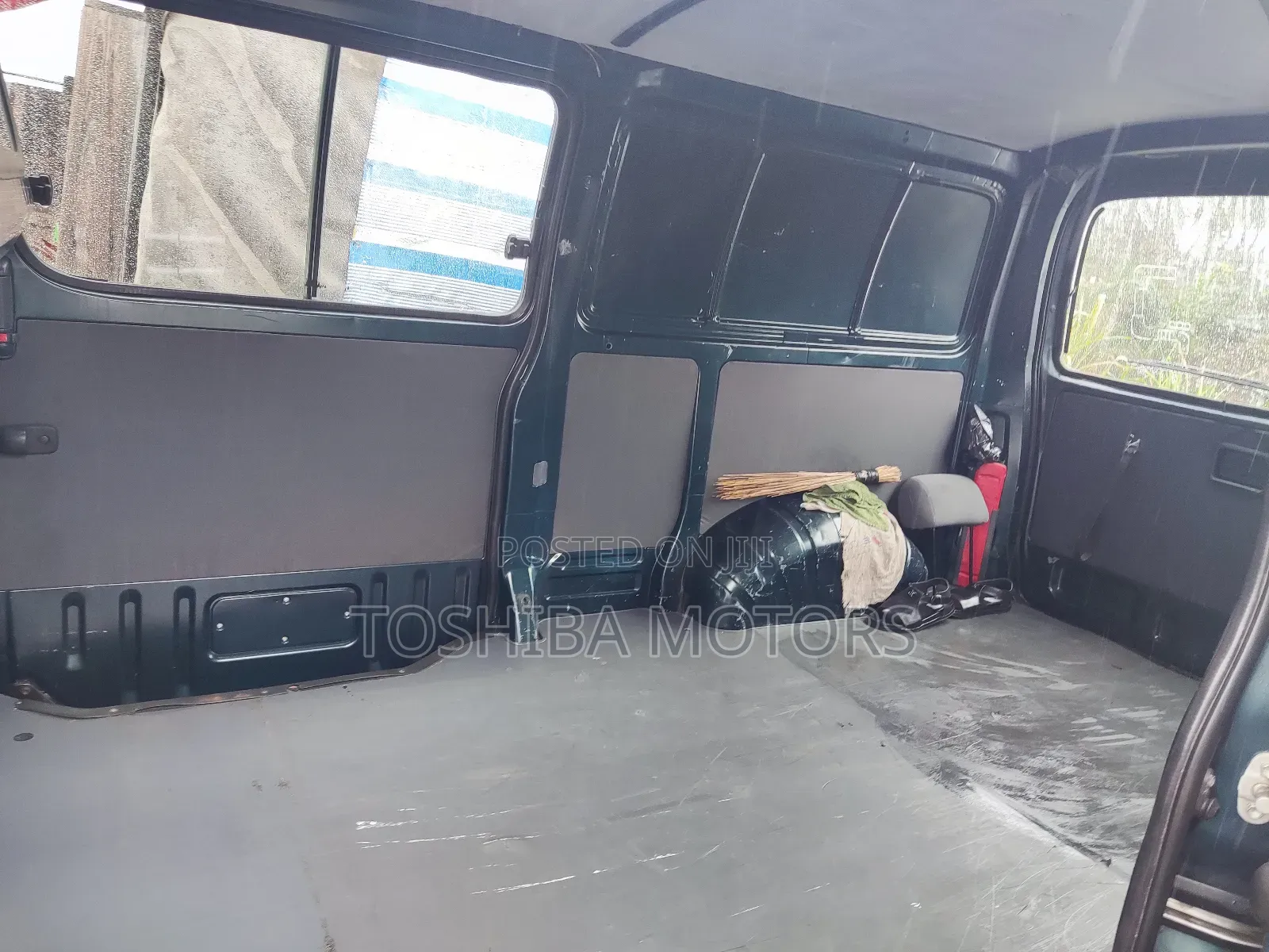 Toyota HiAce 2003 Blue