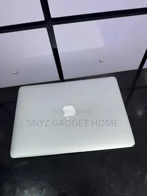 Laptop Apple MacBook Air 2017 8GB Intel Core i5 SSD 128GB
