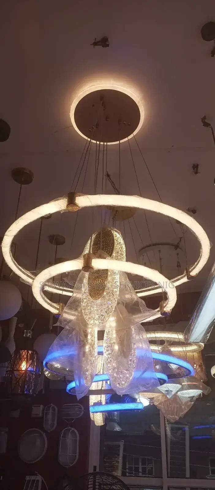 Dropping Light Chandelier