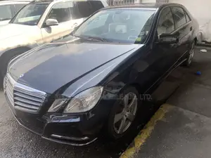 Mercedes-Benz E350 2011 Black