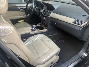 Mercedes-Benz E350 2011 Black