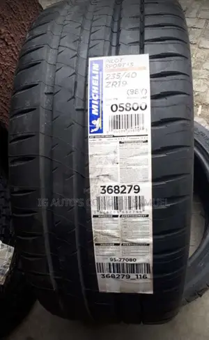 235/40 Zr 19. 96Y