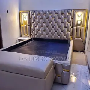 Classic 4 by 6 Padded Bedframe Design