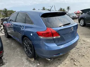 Toyota Venza V6 AWD 2010 Blue