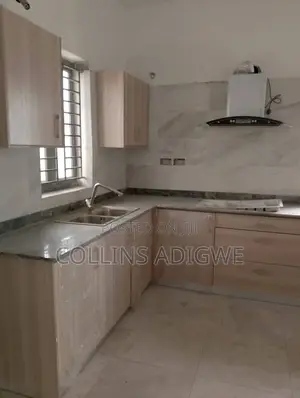 4bdrm Duplex in Oniru Victoria for sale