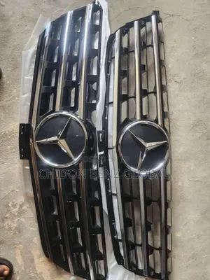 Front Grill ML350