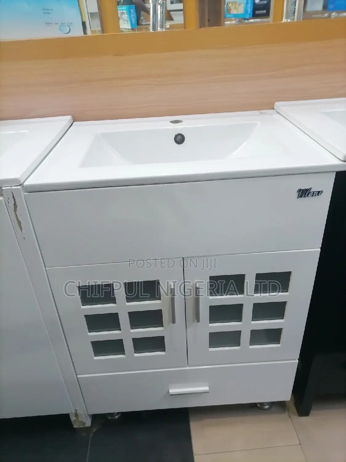 Bath Room Cabinets White