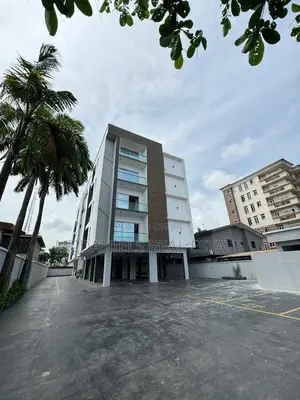 3bdrm Apartment in Adeola Odeku for Sale