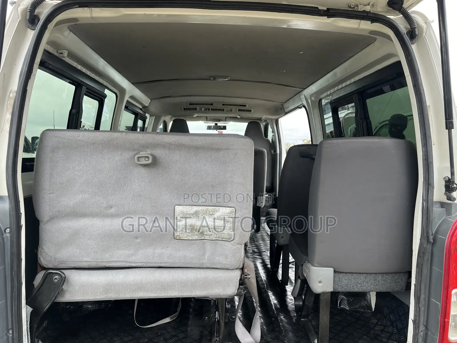 Toyota HiAce 2014 White