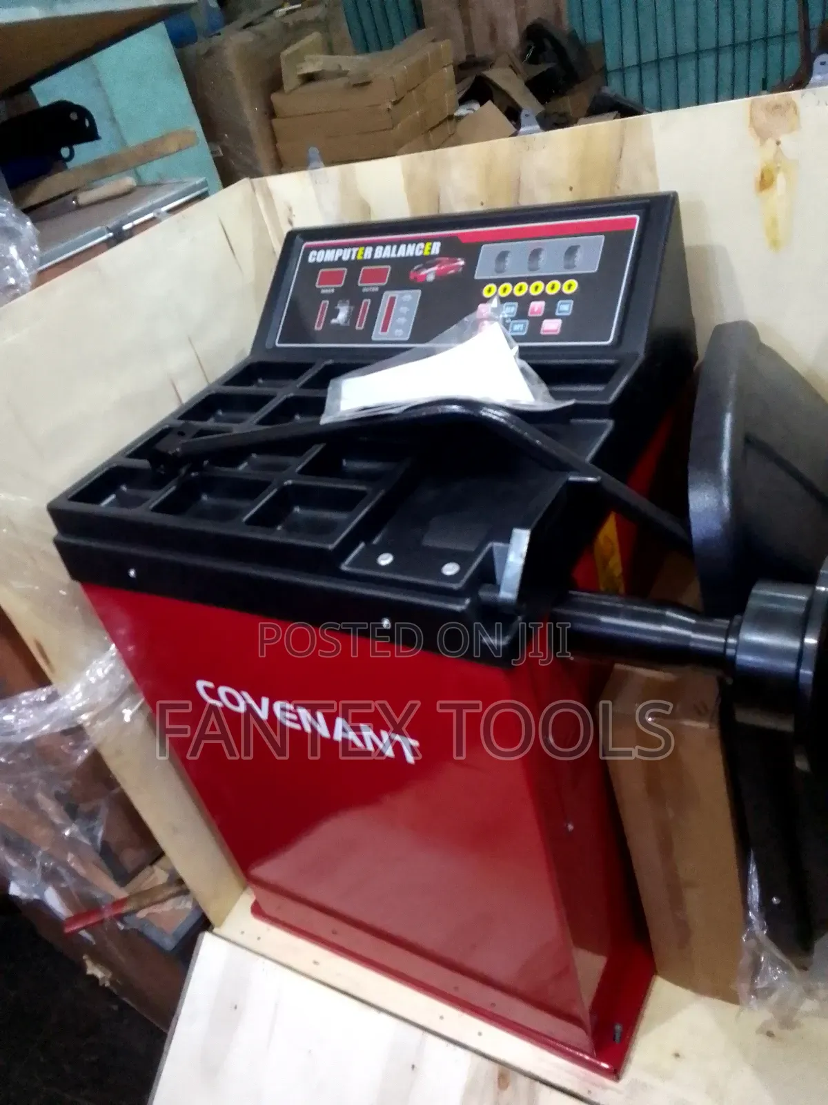 Computer Wheel Balancer Machine.