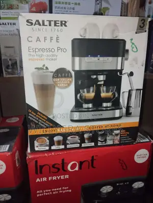 Salter 15-Bar Pressure Pump Caffé Espresso Pro Maker.