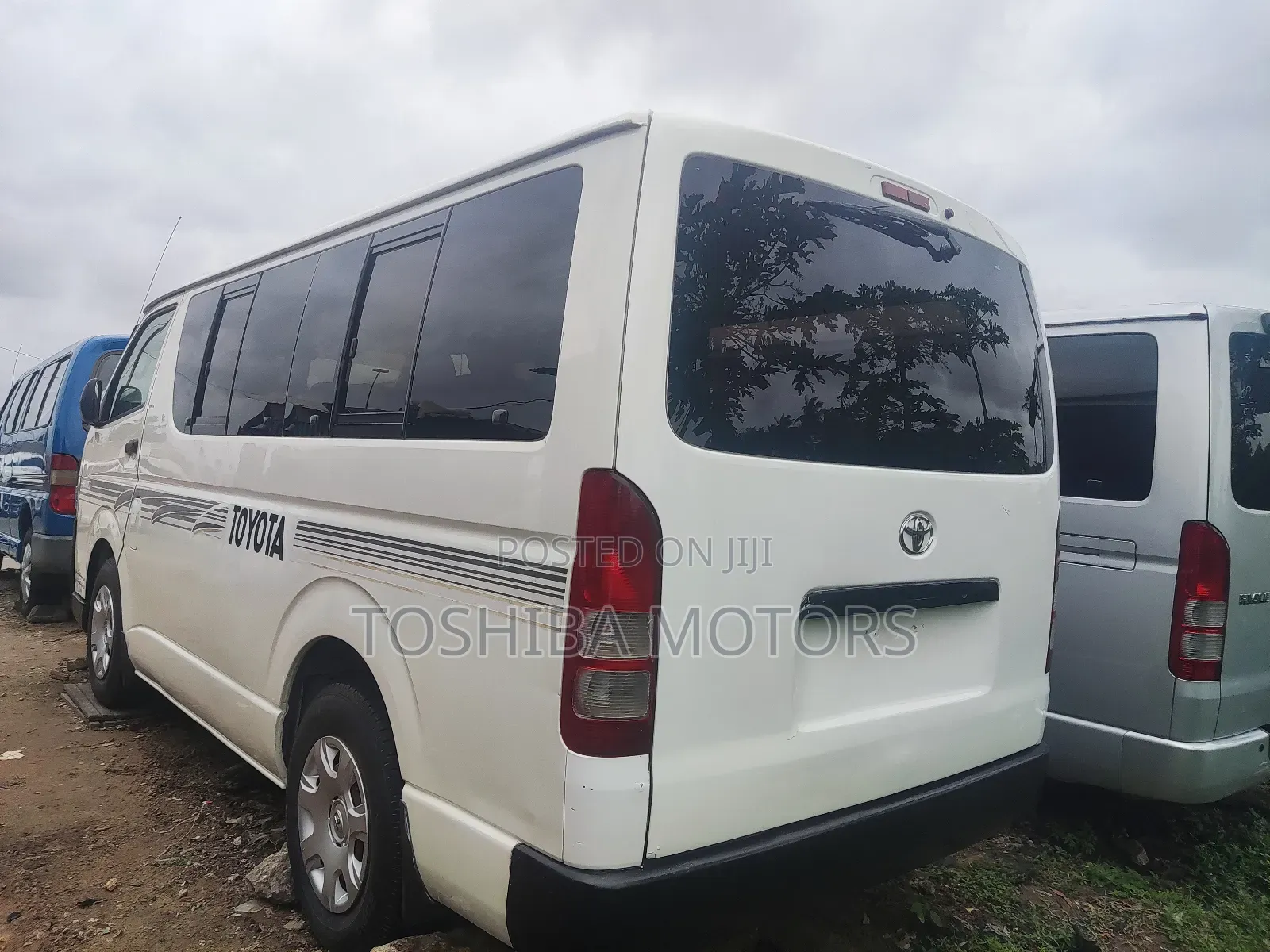 Toyota HiAce 2014 White