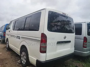 Toyota HiAce 2014 White
