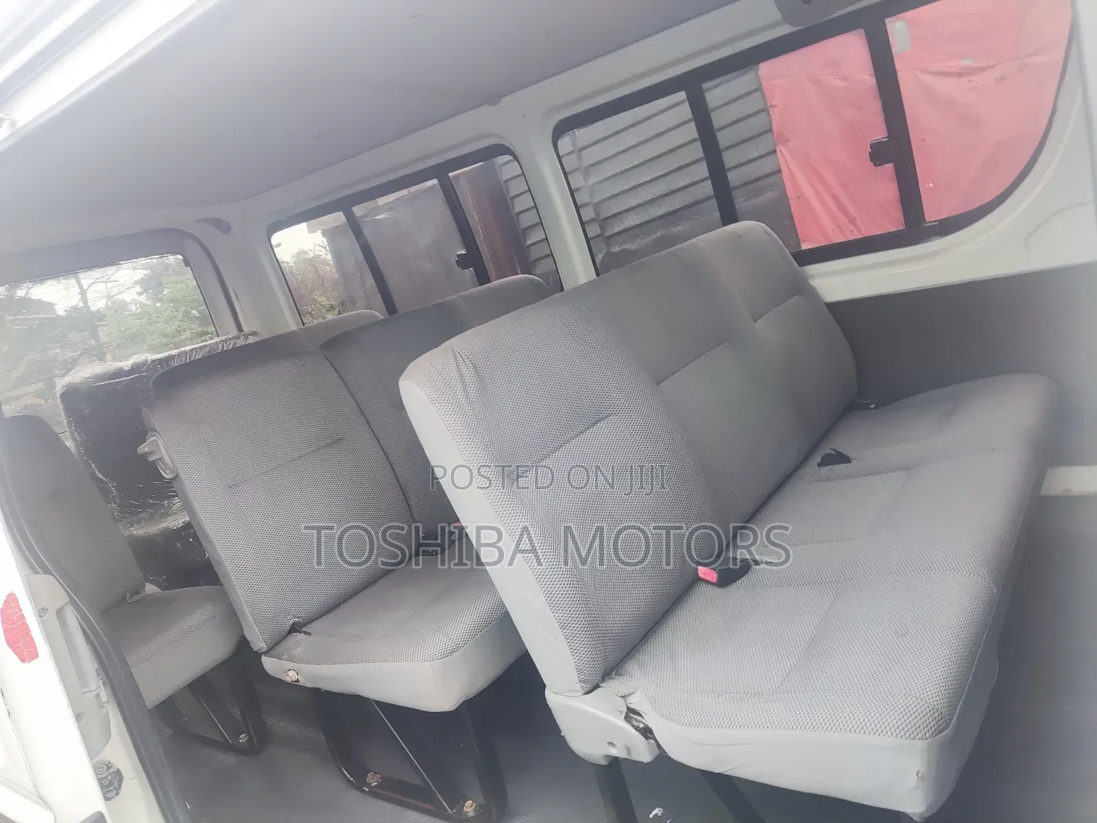 Toyota HiAce 2014 White