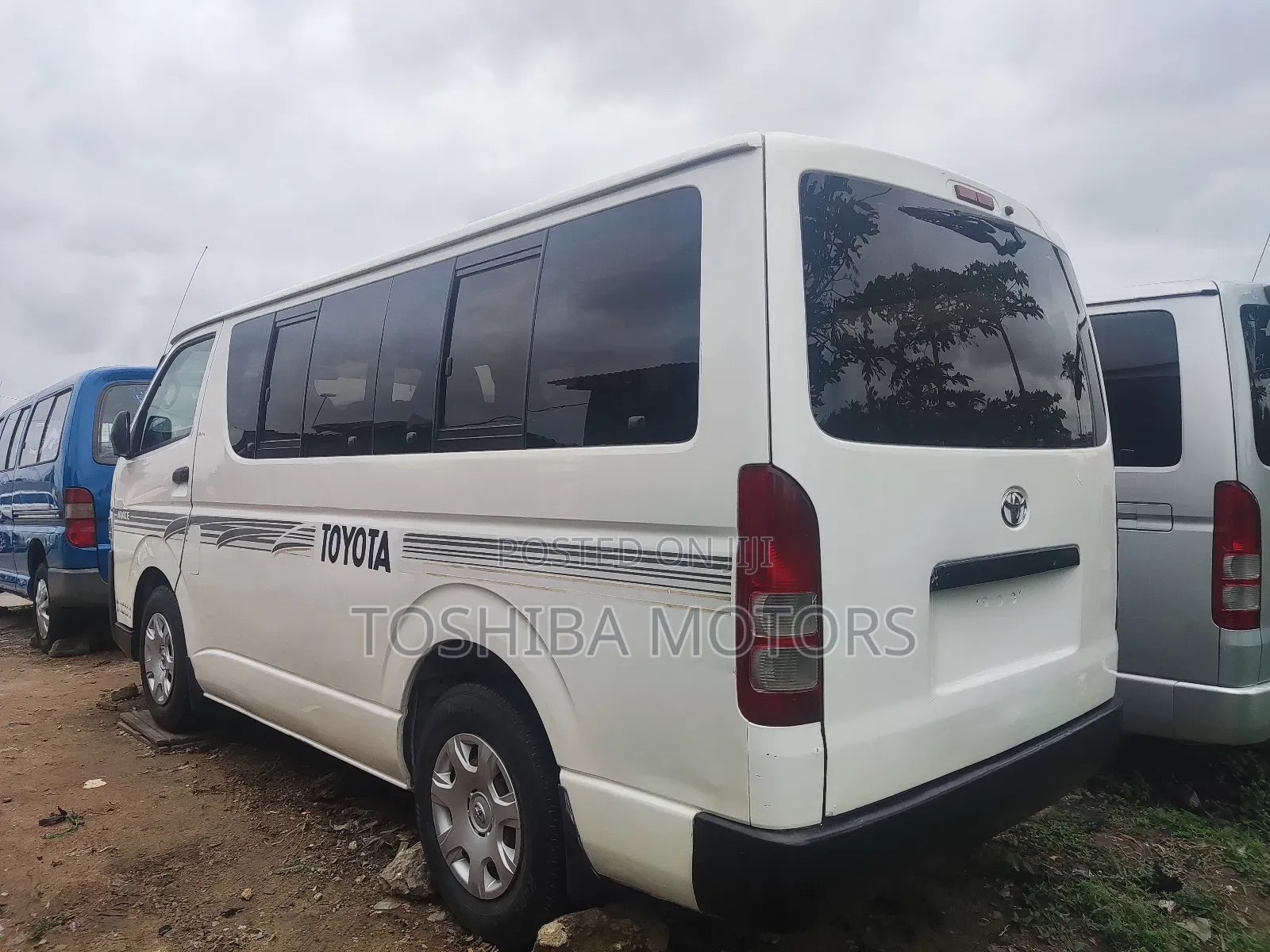 Toyota HiAce 2014 White