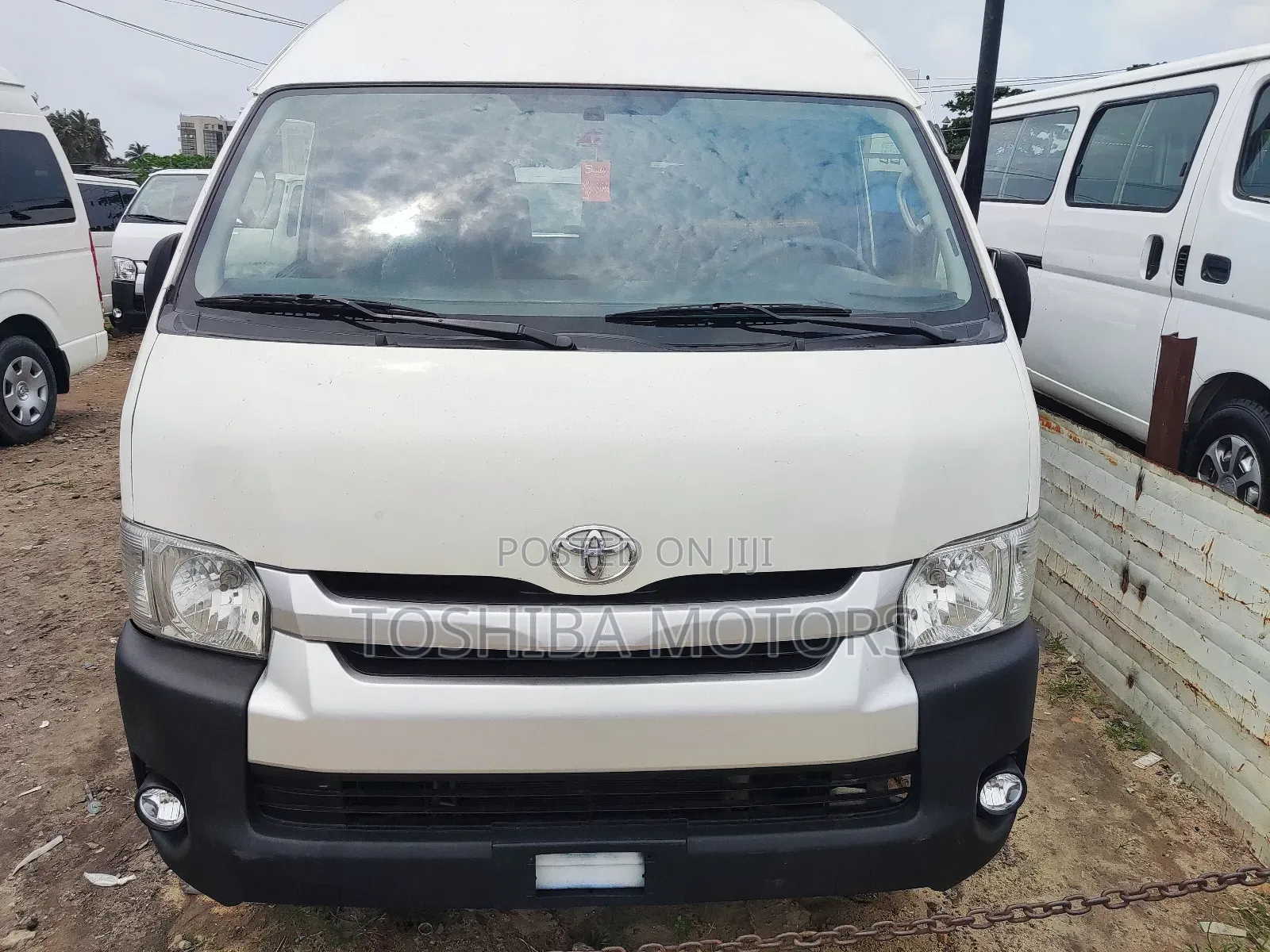Toyota HiAce 2017 White