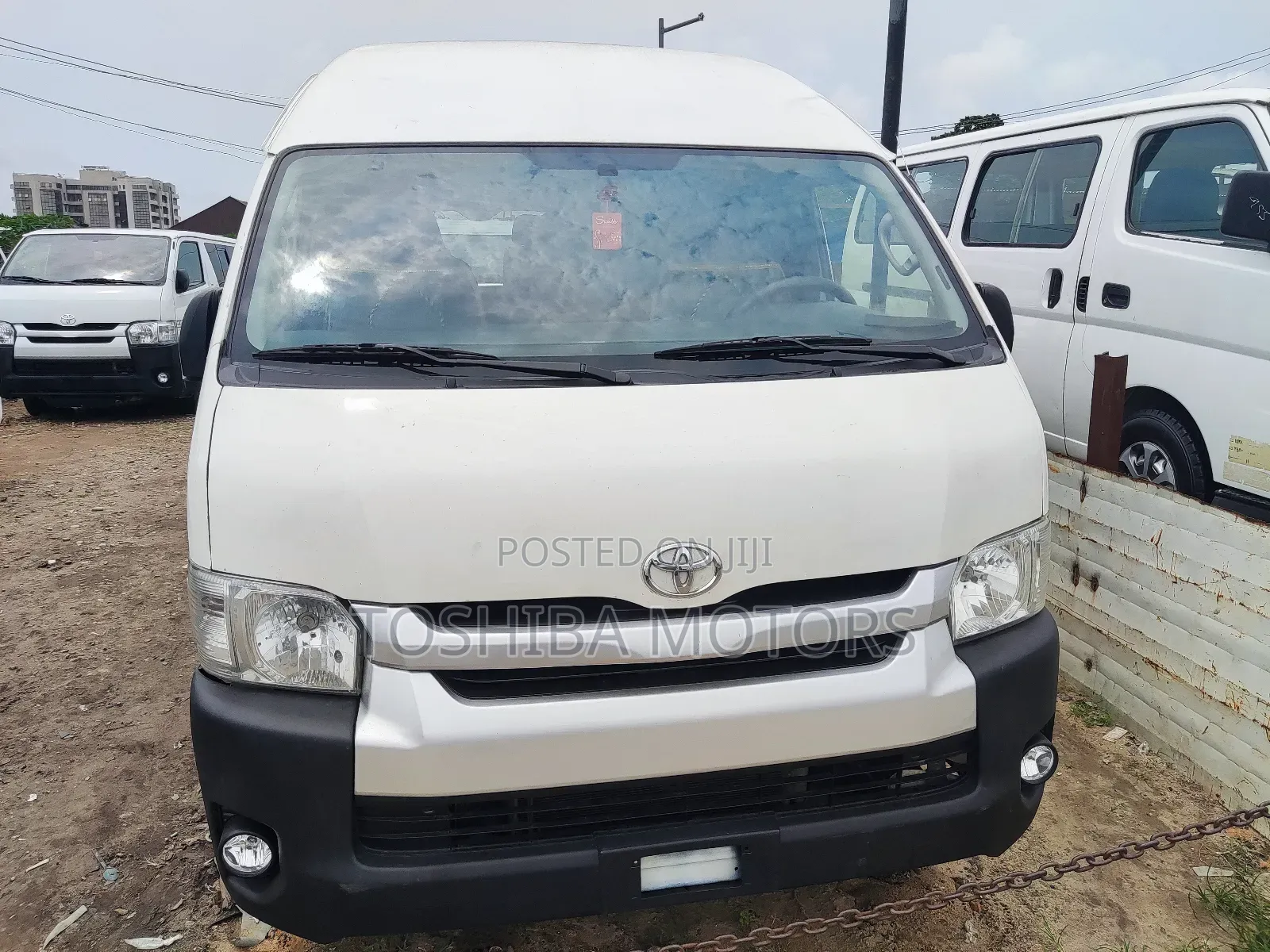 Toyota HiAce 2017 White