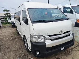 Toyota HiAce 2017 White