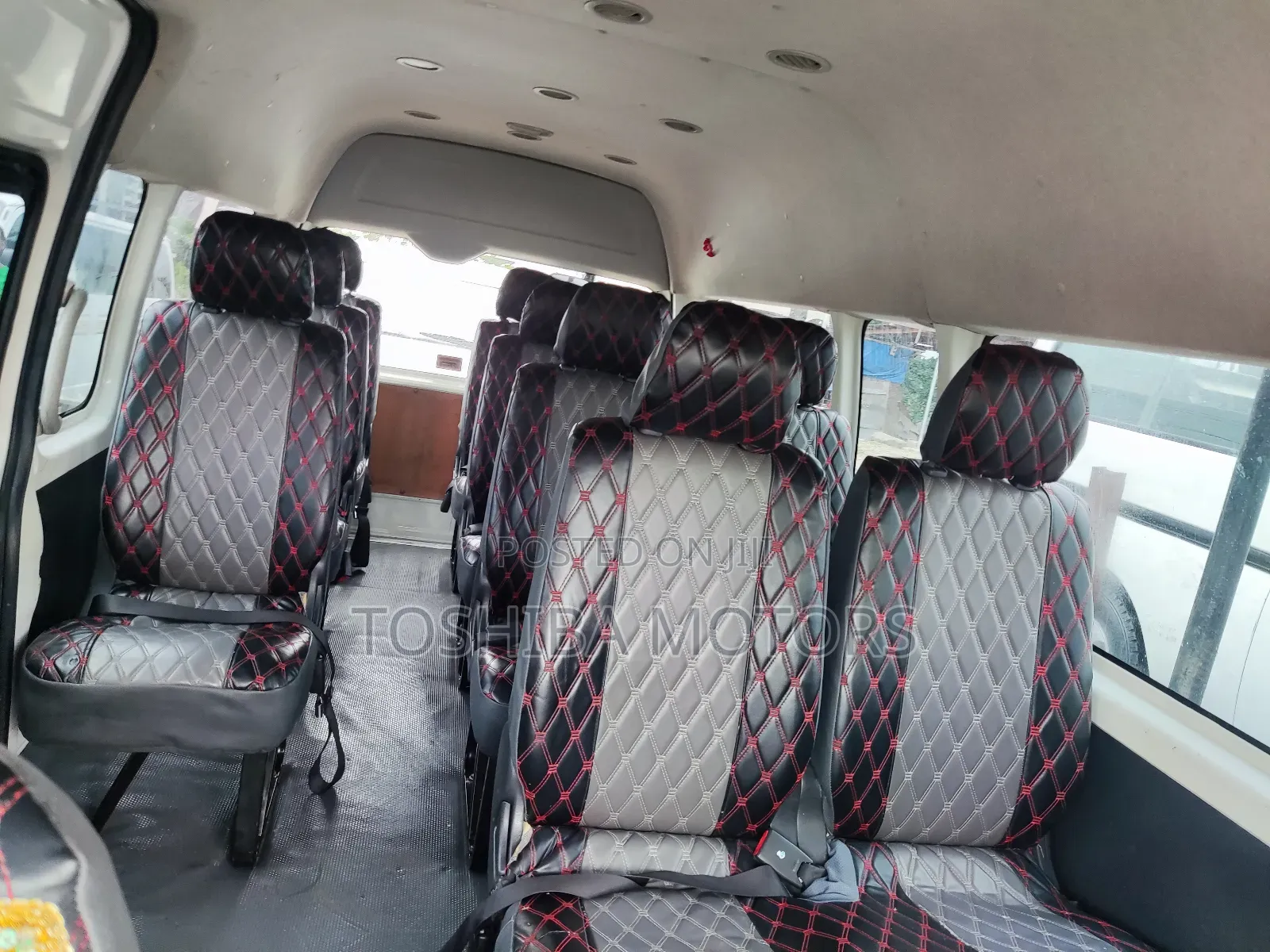 Toyota HiAce 2017 White
