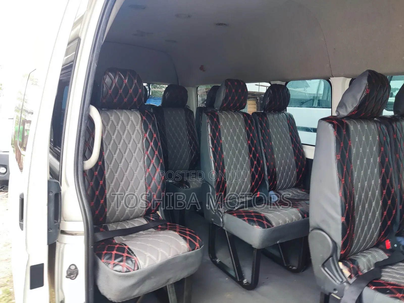 Toyota HiAce 2017 White